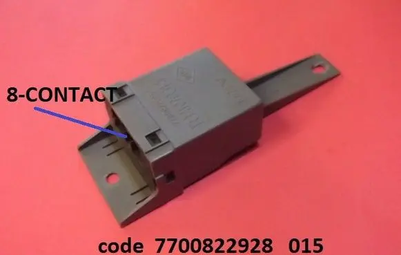 Renault Trafic I Central locking relay 7700822928