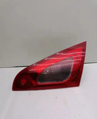 Mitsubishi Colt Tailgate rear/tail lights MN105626