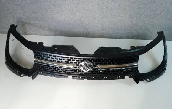 Suzuki Ignis Front bumper upper radiator grill 7211262r0
