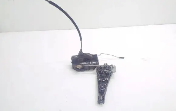 Opel Insignia A Front door lock