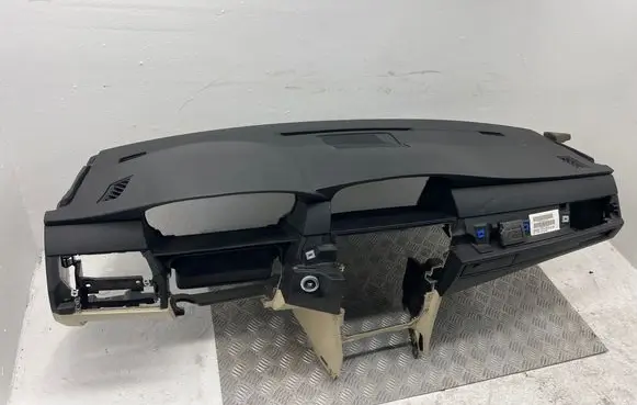 BMW 5 E60 E61 Dashboard 6976424 08B087RB10557