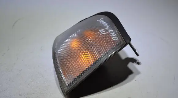 Nissan Sunny Front indicator light 15442