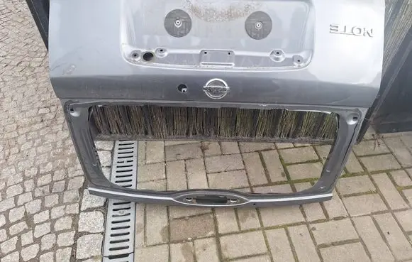Nissan Note (E11) Truck tailgate 