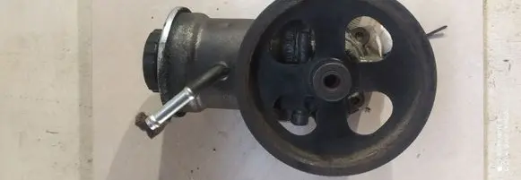 Toyota Avensis T250 Power steering pump