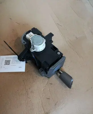 Toyota Prius (XW20) Gear shifter/selector 8945147030