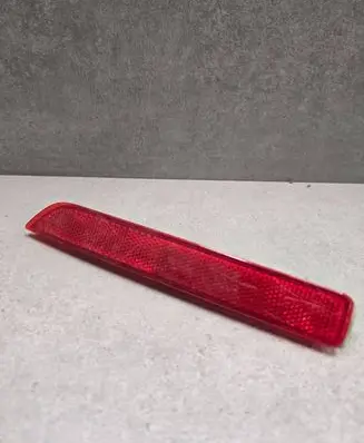 Nissan Leaf II (ZE1) Rear tail light reflector 9318501