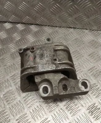 Skoda Octavia Mk2 (1Z) Engine mount bracket 1K0199262BB