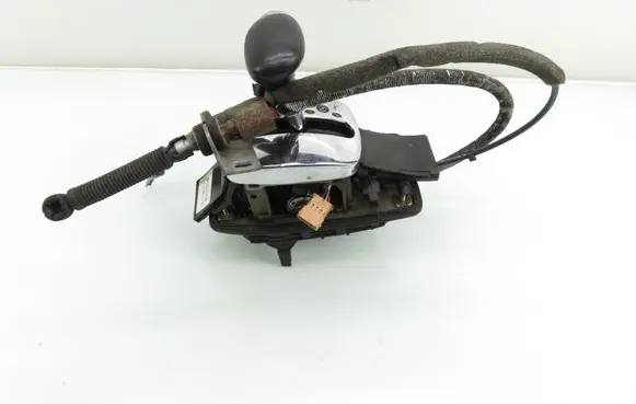 Volkswagen PASSAT B5 Gear shifter/selector 3B1713111G