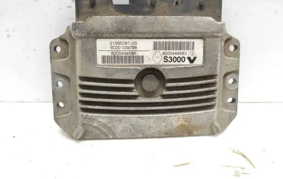 Renault Laguna II Engine control unit/module 8200444583 8200444586 215850970B