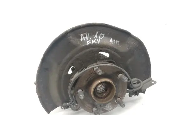 Toyota Avensis T270 Front wheel hub