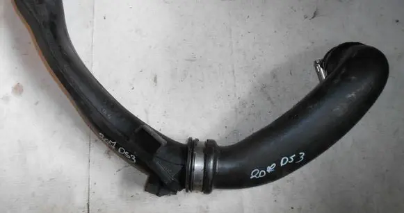 Citroen DS3 Intercooler hose/pipe 9681152780 9680051280 0261230252
