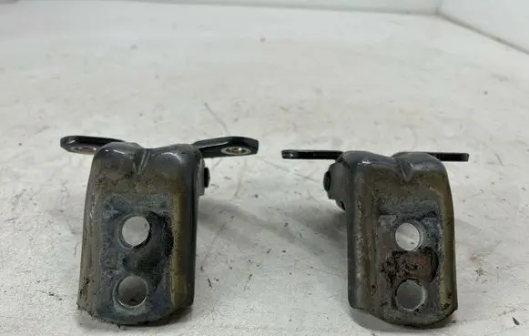 Nissan Rogue Front door hinge set 804005HA0A 80400JN00A