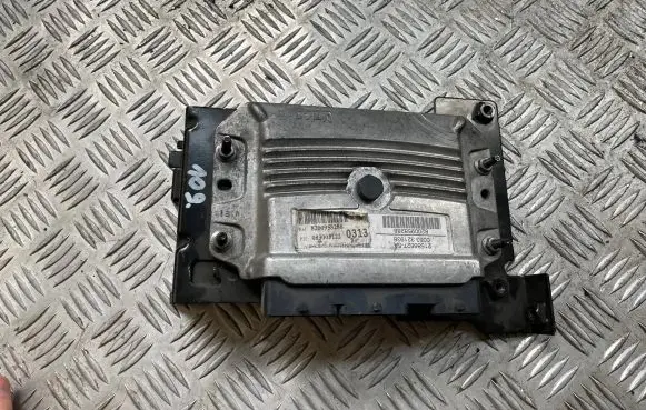 Renault Kangoo II Engine control unit/module 8200958288