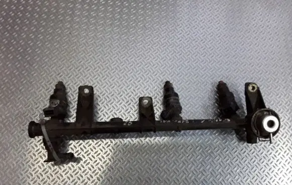 Renault Scenic I Fuel main line pipe 7700864726