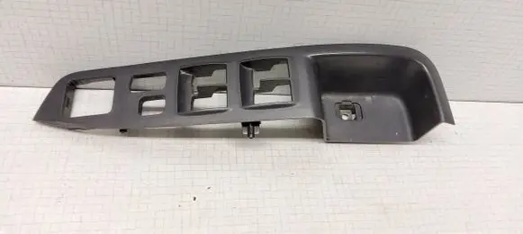Mitsubishi Outlander Front door interior handle trim SPC02080 3H45X