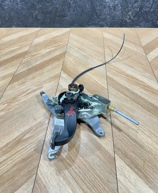 Mercedes-Benz C W204 Handbrake/parking brake lever assembly A2044201484