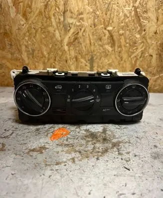 Mercedes-Benz B W245 Climate control unit A1698301385 69780005 0506132B
