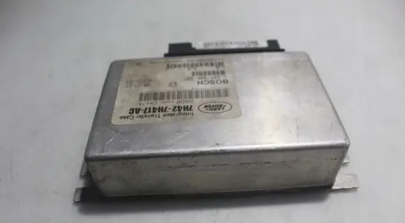 Land Rover Discovery 3 - LR3 Transfer box differential control unit 1137327137