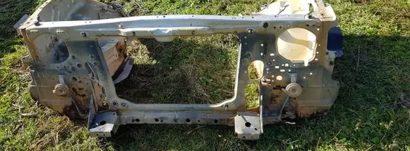 Mazda B2500 Front piece kit 