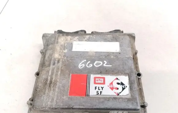 Subaru Impreza I LP gas control unit module 
