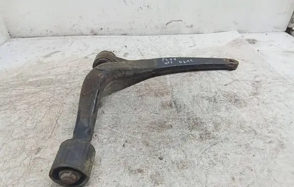 Peugeot 607 Front lower control arm/wishbone
