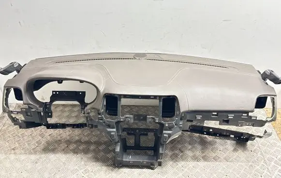 Jeep Grand Cherokee Dashboard P01339009BL SUBBTRAT5