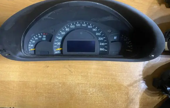 Mercedes-Benz C W203 Speedometer (instrument cluster) A2035403047 87001411