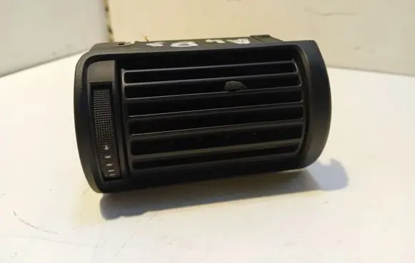 Audi A4 S4 B5 8D Dashboard side air vent grill/cover trim 8D1820902B