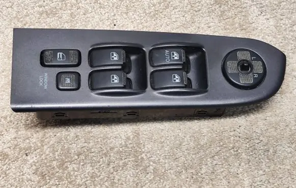 Hyundai Trajet Electric window control switch DEC0 S160
