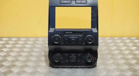 Ford F150 Radio/GPS head unit trim KL3T-18E243-CAE 17027527-05 14140312955048