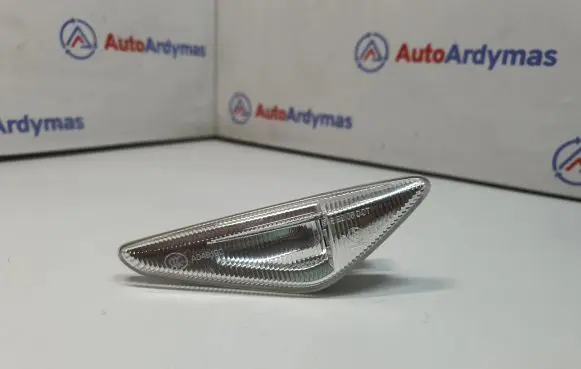 BMW X5 E70 Front fender indicator light 7171008 63137171008