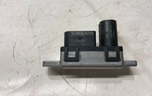 Volvo V40 Glow plug pre-heat relay 31459300 0281003154