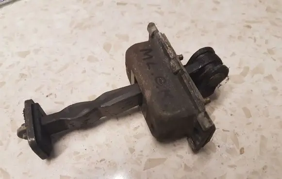 Mercedes-Benz ML W163 Rear door check strap stopper