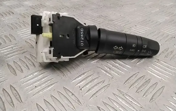 Nissan NV200 Indicator stalk 14425