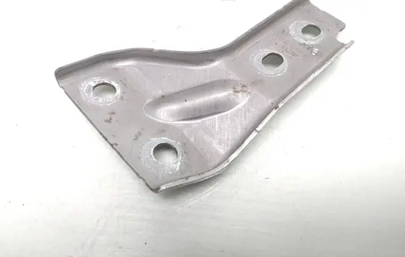 Other engine bay part