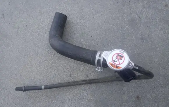 Toyota Yaris Engine coolant pipe/hose