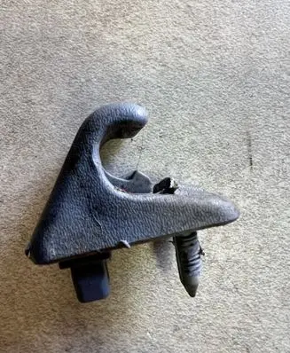Toyota Land Cruiser (HDJ90) Sun visor clip/hook/bracket 