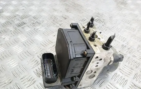 Volkswagen PASSAT B5.5 ABS Pump 0265950055 4B0614517G 0265225124