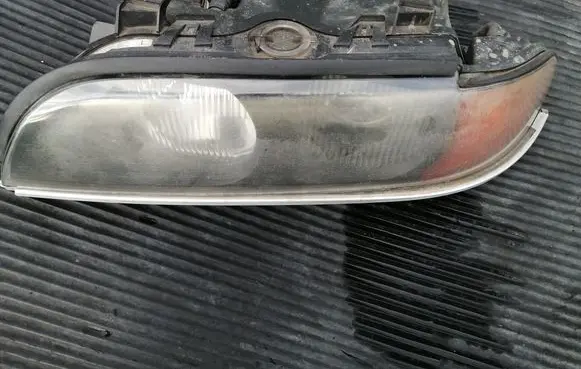 BMW 5 E39 Headlight/headlamp 8373165 5DV00743001 63128373165