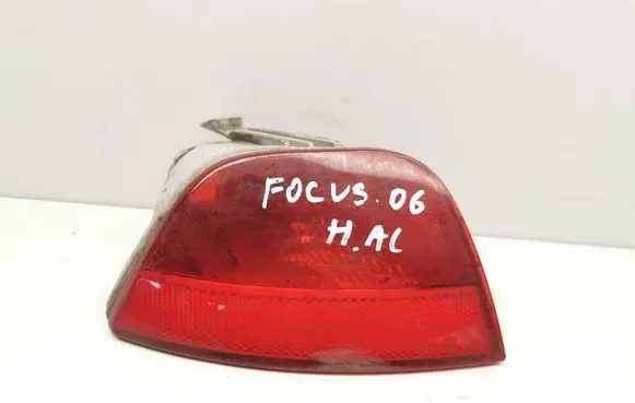 Ford Focus Rear bumper light 1M5115K272AC 1M5115500AC