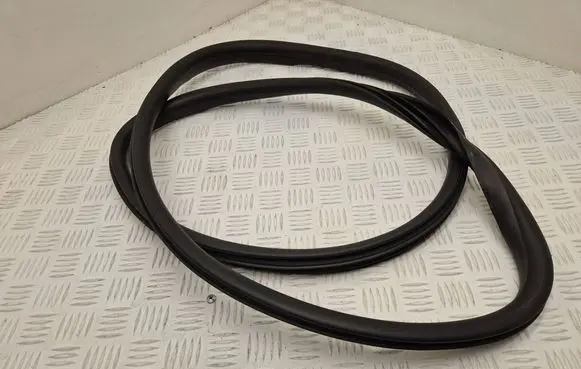 Volvo S60 Rear door rubber seal (on body)