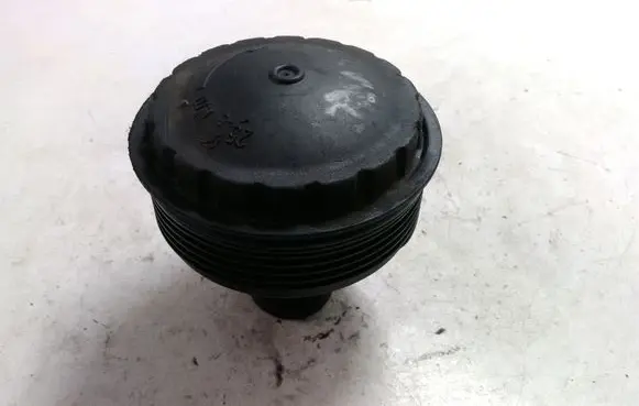 Ford Mondeo Mk III Oil filter cover 6790839430
