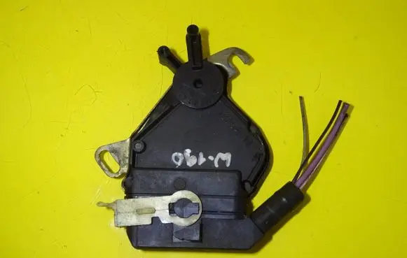 Mercedes-Benz E W124 Gearbox control unit/module 1235450142 1235401945