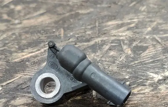Fiat 500X Airbag deployment crash/impact sensor 51943477