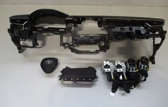 Toyota Hilux (N140, N150, N160, N170) Radio/GPS head unit trim 