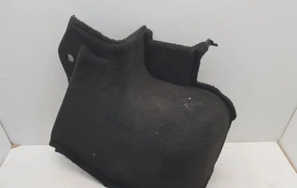 Trunk/boot lower side trim panel