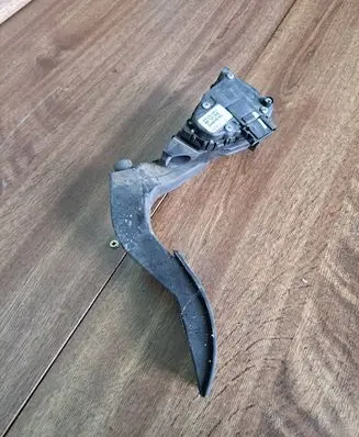 Audi A4 S4 B6 8E 8H Accelerator throttle pedal 8E1721523 6PV00837601