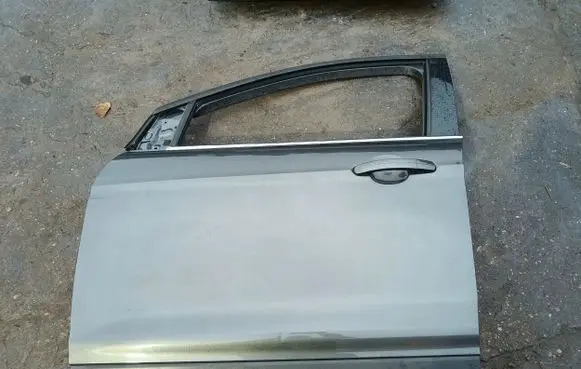 Ford Kuga II Front door