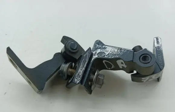 Seat Ateca Front door hinge set 8X4833406A