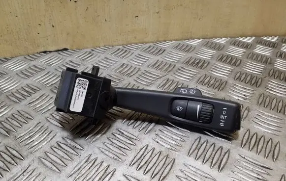 Volvo XC70 Wiper control stalk 30798465